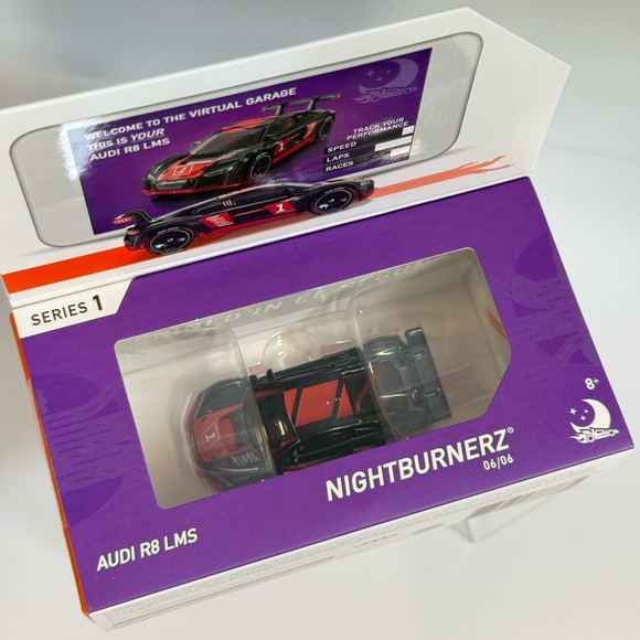 Audi R8 LMS - Picture 3 of 5